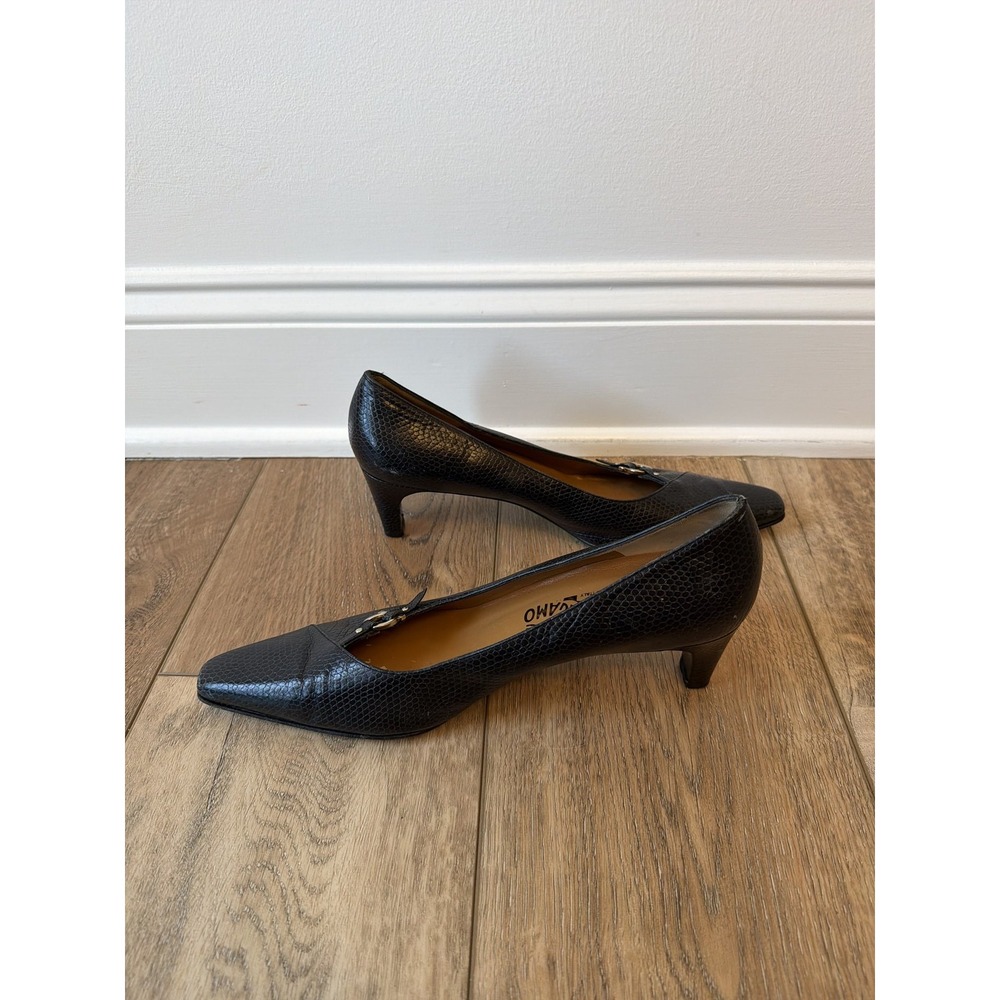 Salvatore Ferragamo Kitten Heel Pumps Women 9 Black Good Embossed Pointed Toe - Picture 3 of 9